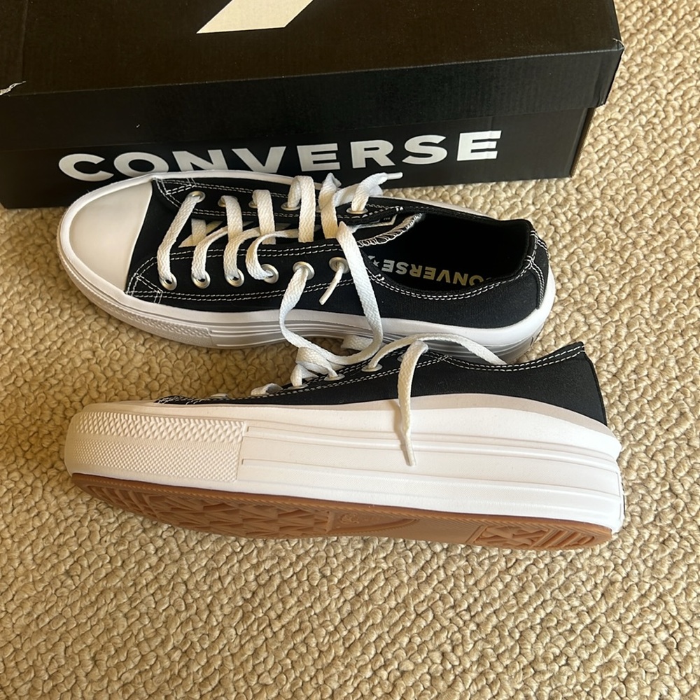 Converse NWT low rise platform sole women’s 10 - Picture 4 of 9